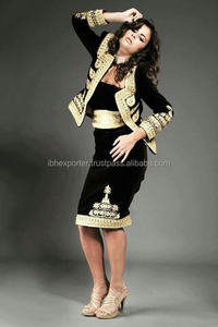 Nouveautés Short d'été designer en deux pièces Caftan noir brodé d'or - Product Image 2