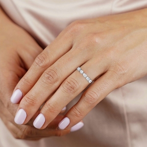 Anillo de Compromiso Clásico de Oro Blanco de 10k con Diamante Cultivado en Laboratorio de 1.00 Quilates, Corte Pera, Claridad VS1, Color E, Certificado IGI, para Mujer - Product Image 3