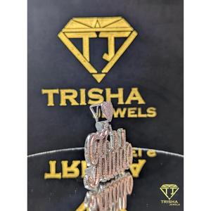Colgante con nombre personalizado en letra cursiva, con diamantes VVS cultivados en laboratorio, plata 925, estilo rapero, hip hop, joyería personalizada de Trisha Jewels - Product Image 2