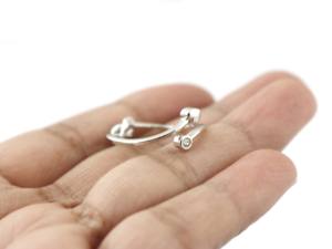 แหวนเงินแท้ 925 ลายปม ดีไซน์เรียบหรู สองด้าน สำหรับผู้หญิง - Product Image 6