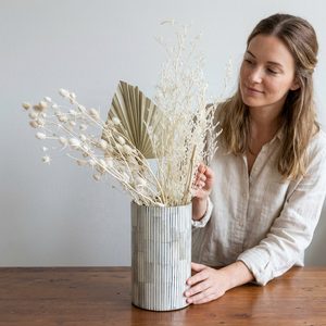 Vase de sol décoratif de luxe en os incrusté, écologique, sculpté à la main, durable, léger, pour plantes, idéal pour la maison et les mariages, vente en gros - Product Image 1