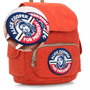 Patch en caoutchouc PVC haute densité personnalisé, imperméable et flexible, emblème de marque pour vêtements, sacs de sport, casquettes, chaussures et uniformes - Product Image 3