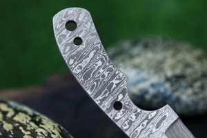 Hoja de acero de Damasco hecha a mano personalizada, de alta calidad, grado industrial, punta de clip, 7 pulgadas, 3 mm de grosor, para la fabricación de cuchillos Skinner - Product Image 2