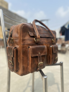 Sac messager en cuir véritable à imprimé animalier bohème pour femme avec fermeture éclair, durable pour le bureau et les voyages - Product Image 2