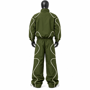 Chaqueta y Pantalón Deportivos Unisex Cortavientos Impermeables 100% Algodón con Logotipo Personalizado, Líneas Reflectantes y Estampado Acid Wash Estilo Urbano - Product Image 2