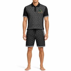 ชุดเสื้อโปโลพิมพ์ลาย 3 มิติ แบบกำหนดเองสำหรับผู้ชาย พร้อมกางเกงขาสั้น ชุดสองชิ้นสำหรับฤดูร้อน สวมใส่สบายๆ หรือเล่นกอล์ฟ ระบายอากาศได้ดี ผลิตจากโพลีเอสเตอร์ พิมพ์ลายแบบซับลิเมชั่น - Product Image 3