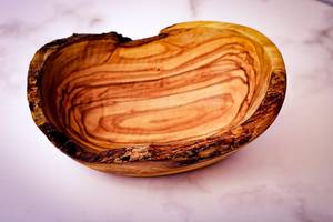 Bol rustique en bois d'olivier, petit bol fait main en bois naturel, cadeau pour la maison ou à offrir. - Product Image 3