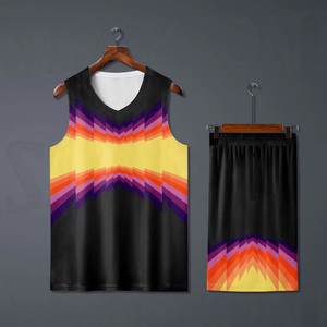 Conjunto de camiseta y pantalones cortos de baloncesto personalizados para hombre, cuello en V, sin mangas, estampado geométrico, ropa deportiva que absorbe la humedad, para todas las estaciones - Product Image 3