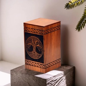 Urna artesanal de palisandro con diseño del Árbol de la Vida, caja de recuerdo para cenizas, urna funeraria hecha a mano. - Product Image 3