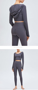 Ensemble de yoga pour femme : Crop top côtelé violet à col en V et dos nageur, leggings taille haute, manches longues, couleur unie, respirant, séchage rapide, devant - Product Image 3