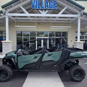Commander MAX Automático, Vehículo Utilitario UTV de 4 Plazas, Motor de 1000cc y 4 Tiempos, 4x4 Todoterreno, Certificado por la EPA - Product Image 1