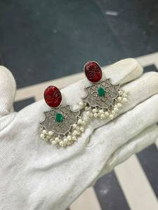 Pendientes de aro Jhumka de estilo étnico indio bohemio chapados en cobre antiguo y plata oxidada de latón Bhargavi al por mayor para mujer - Product Image 5