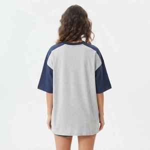 Camiseta Oversize de Mujer con Cuello en V y Manga Raglán en Gris Azulado, Ajuste Holgado, Manga Corta, Tejido de Algodón, Top de Primavera/Verano - Product Image 2