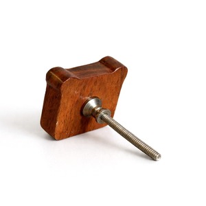 Nouveauté : Poignées de tiroir pour enfants en bois d'acacia multicolore au design contemporain, poignées de meuble et de commode en forme de tête de lion, durables - Product Image 2