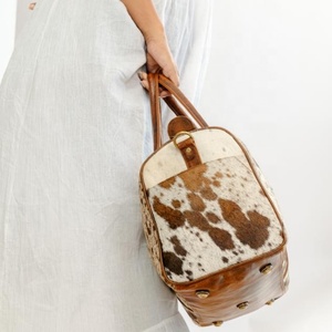 กระเป๋าเดินทางหนังวัววินเทจสำหรับผู้ชายและผู้หญิง - Product Image 3