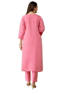 Salwar Kameez Rosa de Seda Romana con Diseño Floral Bordado, Ropa Casual Tradicional India para Mujer, Corte Regular, Largo hasta el Tobillo - Product Image 4