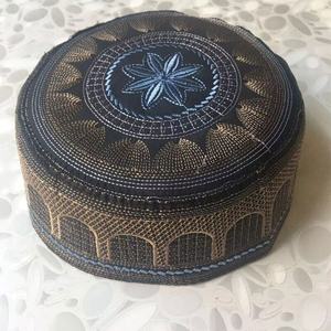 Venta caliente hombres musulmanes usan sombrero árabe musulmán gorra de hombre y Kufi-diseños islámicos elegantes para 2024 de BD - Product Image 4