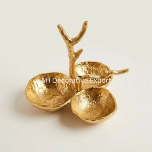 Plato para Aperitivos de Metal Dorado con 3 Compartimentos y Asa en Forma de Rama, Moderno y Lujoso, para Frutas, Dulces, Vajilla de Hotel - Product Image 4