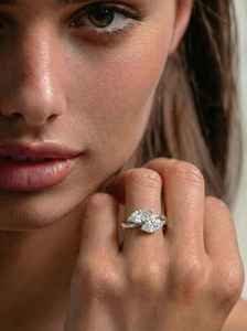 Anillo de Diamante Moissanite Toi Et Moi con Corte Marquise en Plata 925, Estilo Original para Mujer, Regalo de Aniversario para Amigas - Product Image 3