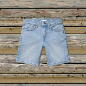 Pantalones Cortos Bermuda de Mezclilla Triple Stone para Niños, Corte Regular, 100% Algodón, Transpirables, de Secado Rápido, Ecológicos, con Cierre de Cremallera y Múltiples Bolsillos - Product Image 1