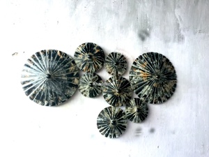 Escultura de Pared de Metal Hecha a Mano con Borde Dorado de Acero Inoxidable de Alta Demanda, 100 cm, Diseño Floral, Decoración del Hogar - Product Image 6