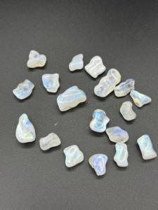 Piedras Preciosas Sueltas de Piedra Lunar Arcoíris Natural, Certificadas por Gopika, Precio al por Mayor, Piedra Lunar Blanca con Efecto Schiller Azul - Product Image 1
