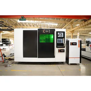 Máquina De Corte A Laser De Fibra CNC 6000W Sheet Metal 20mm Thickness Full Cover Refrigeração a água de alto nível de segurança