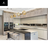 Meubles de cuisine de luxe sur mesure, ensemble de placards modulaires modernes avec îlot de rangement pour villas, appartements et projets résidentiels