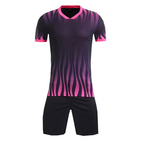 Ensemble de maillots de football personnalisés sublimés pour hommes, col en V, manches courtes, rayé rose et noir, respirant, coupe athlétique, toutes saisons - Product Image 1