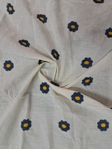 Wholesale White Cotton Fabric with Scattered <b>Navy</b> and Yellow Daisy Floral Motifs for Casual Apparel and Home Decor - Product Image 5