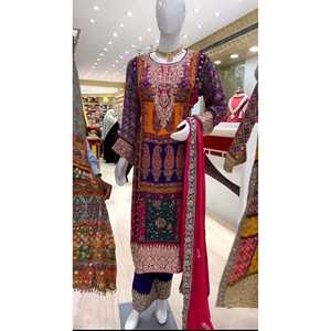 ชุดปาร์ตี้ของผู้หญิงสวยสวมเสื้อ plazzo dupatta กับงานฝีมือเพชร - Product Image 3