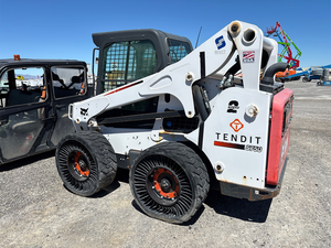 Cargadora compacta S750 2016 con cabina cerrada, máquina de construcción no operativa - Product Image 5
