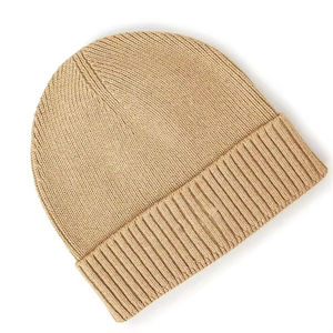 Bonnet unisexe en tricot côtelé avec logo personnalisé, idéal pour les loisirs et les activités de plein air - Product Image 4