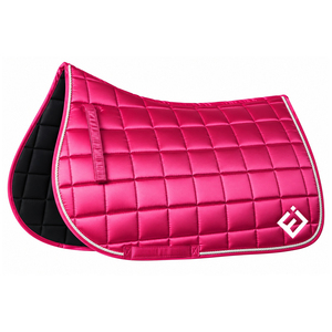 Tapis de selle de dressage à carreaux rouges avec bordure blanche et sangles roses, coque en coton, rembourrage en polyester, doublure en satin - Product Image 3