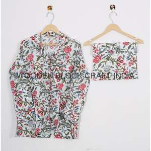 ชุดนอนผ้าฝ้ายลายดอกไม้ เสื้อและกางเกงขายาว เนื้อผ้านุ่ม น้ำหนักเบา ชุดนอนฤดูร้อนสำหรับผู้หญิง ชุดนอนใส่กลางคืน - Product Image 3