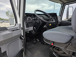 MA CK MD7 d'occasion, 6,7 L, 6 cylindres, 2 essieux, 260 ch, moteur type B6.7, 4x2, carburant diesel, classe 7, transmission automatique, conduite à gauche - Product Image 6