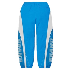 Ensemble coupe-vent d'hiver personnalisé pour homme 2026 avec bandes latérales grises et imprimé lettres, séchage rapide, en polyester et nylon tricoté - Product Image 6