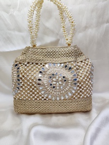 Bolso Potli de Lujo, Diseño Moderno y Bonito, Bordado con Cuentas, Hecho a Mano en India, para Bodas y Fiestas, con Doble Correa, Ligero - Product Image 5