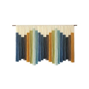 Décoration murale en macramé arc-en-ciel faite à la main pour les fêtes, les événements, la maison, le studio et la salle de classe, avec un style moderne et coloré - Product Image 1