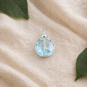 Pendentif rond en quartz aigue-marine, serti clos en argent plaqué, breloque facettée, bijoux faits à la main, vente en gros - Product Image 1