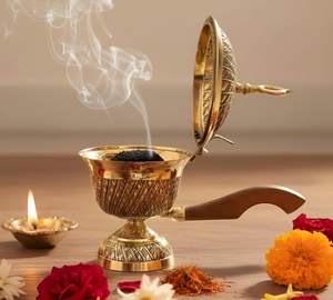 Quemador de Incienso de Latón Artesanal Daood Sons con Mango de Madera, Difusor de Aromaterapia, Soporte para Incienso de Carbón, Único y Ecológico - Product Image 4