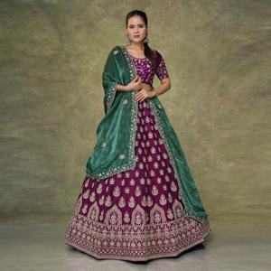 ชุดเลเฮนกาโชลีผ้าไหมเฟนดี้พร้อมผ้าคลุมไหล่ |   ชุดแต่งงานงานดิวาลีสำเร็จการศึกษาแบบดั้งเดิมของอินเดีย ความยาวระดับพื้น แบรนด์ Zari Crafted - Product Image 2