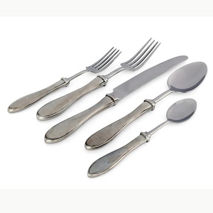 Vaisselle de luxe au design unique Ensemble de couverts de mariage de haute qualité avec poignée plate plaquée argent - Product Image 1