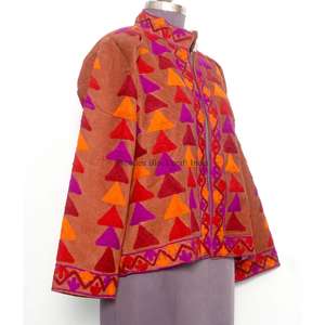 Veste d'hiver en coton brodée à la main, respirante, de style ethnique vintage, idéale pour les festivals - Product Image 4