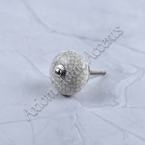 Boutons en céramique complexes pour meubles de chambre à coucher et poignées de porte d'armoire par Axiom Home Accents - Product Image 1