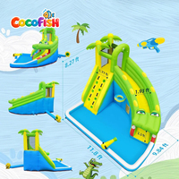 Taman Seluncuran Air Tiup Raksasa Cocofish untuk Anak-Anak, Pesta Luar Ruangan di Halaman Belakang dengan Kolam Cipratan, Dinding Panjat, dan Penyiram Air