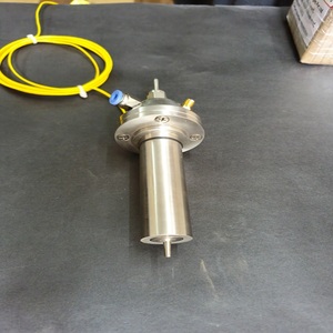 Système de buse de pulvérisation ultrasonique 60 kHz à structure en titane avec raccord de flux d'air pour unité de revêtement de film de laboratoire - Product Image 1