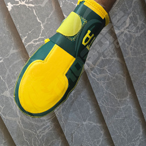 Ensemble de protection de qualité supérieure Trqsons Special Banana Green pour batsman, fabriqué avec du mesh et du cuir de haute qualité - Product Image 6