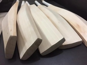 Batte de cricket durable en bois, équipement sportif pour adultes, joueurs débutants, entraînement, compétitions, jeux en plein air - Product Image 2