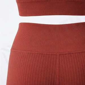 Conjunto de Ropa Deportiva para Gimnasio y Yoga al por Mayor, Conjunto de 2 Piezas para Entrenamiento, Diseño de Top Corto sin Mangas, Traje Deportivo para Mujer - Product Image 5